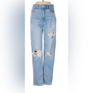 American Eagle Light Blue Denim Mom Straight Jean
